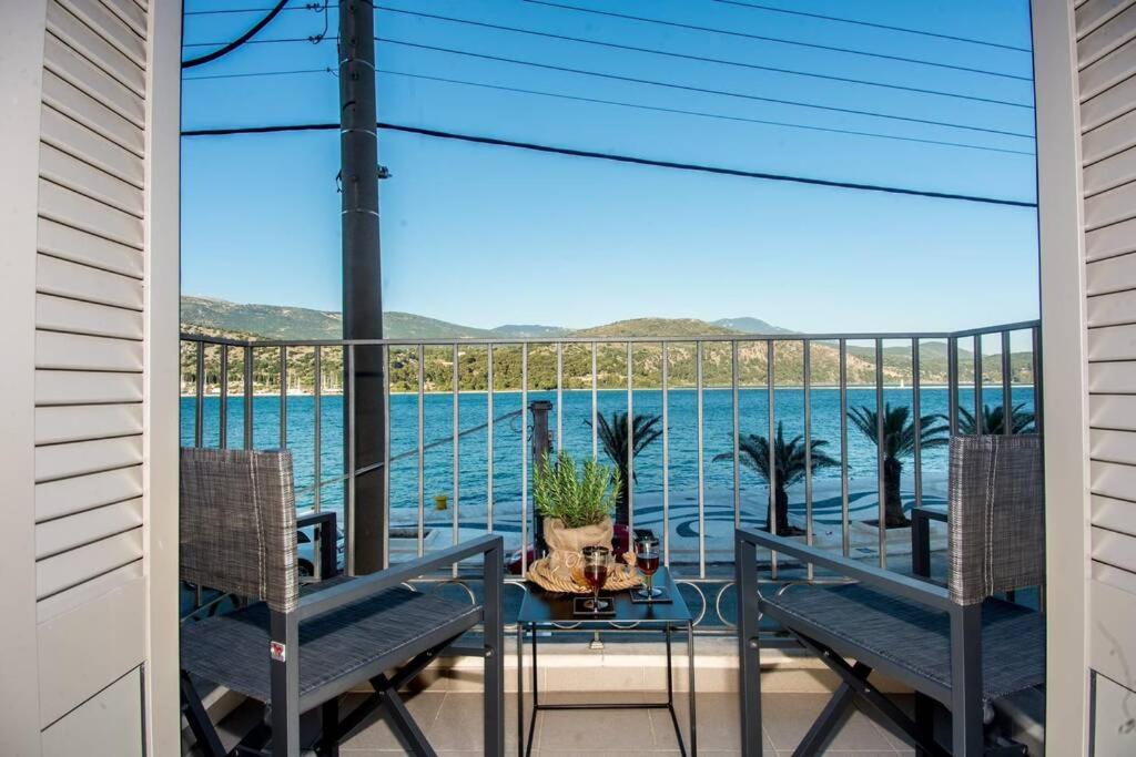 A & B Minimal Suite With Sea View In Argostoli Zewnętrze zdjęcie