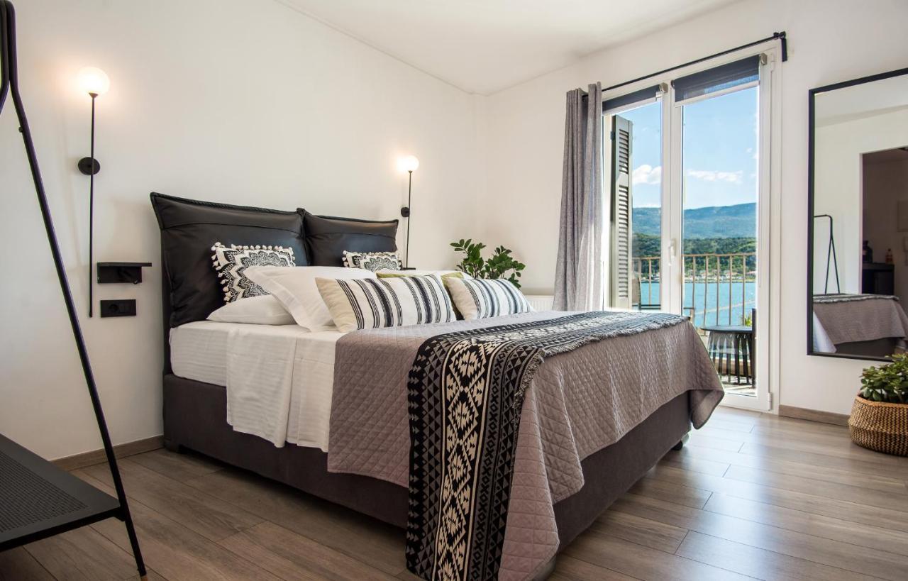 A & B Minimal Suite With Sea View In Argostoli Zewnętrze zdjęcie