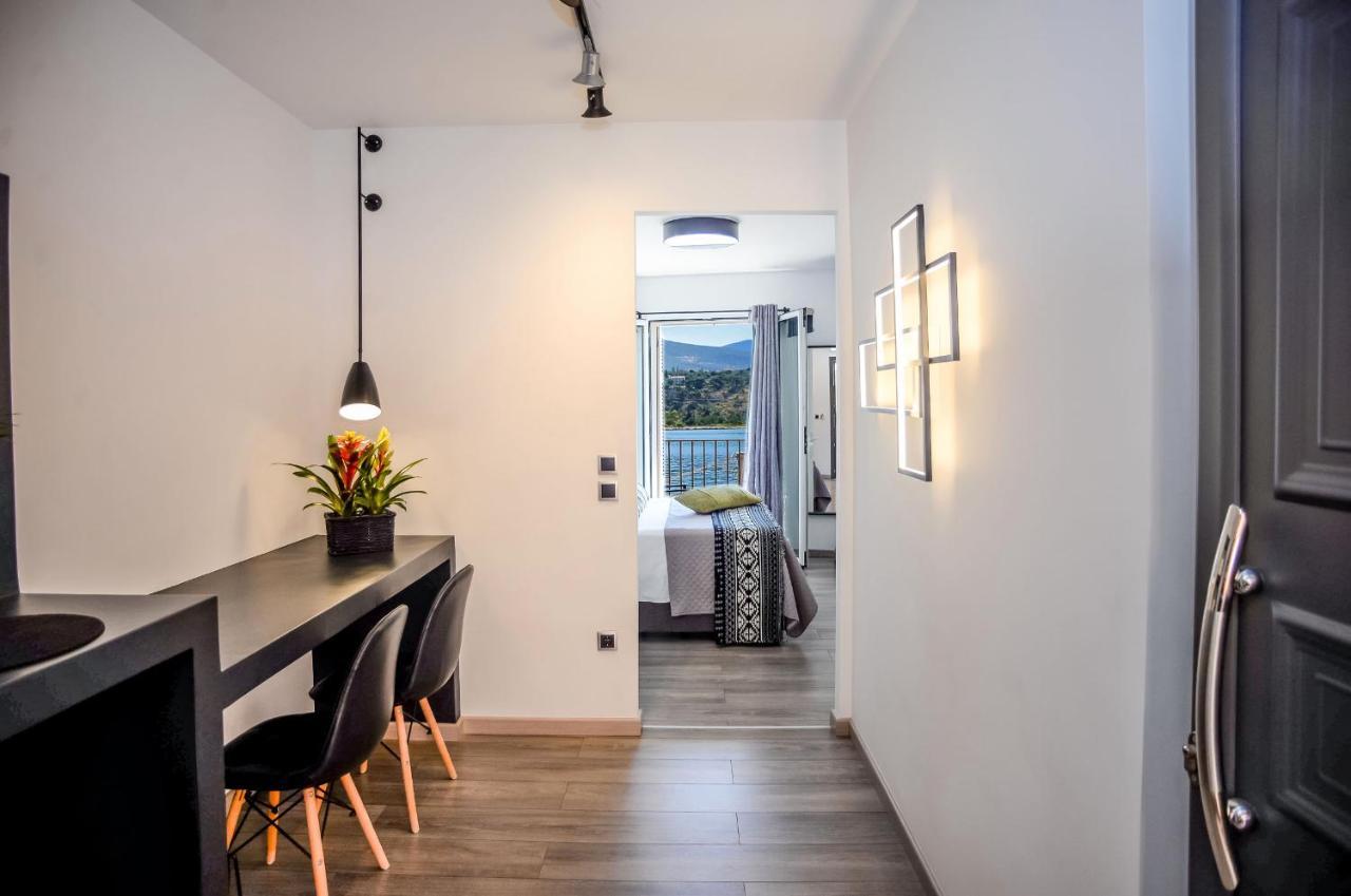 A & B Minimal Suite With Sea View In Argostoli Zewnętrze zdjęcie